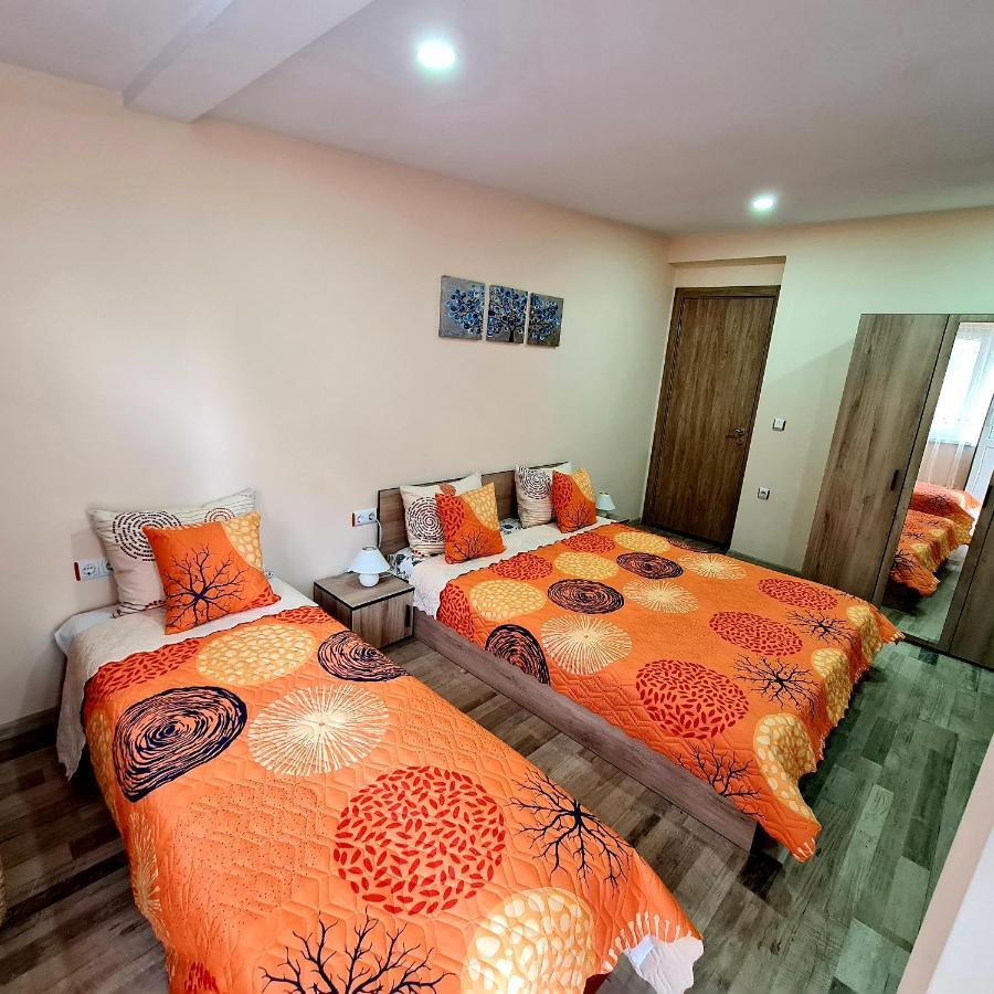 Fema Guest House بالشيك المظهر الخارجي الصورة