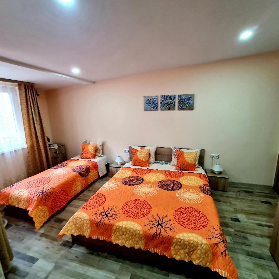 Fema Guest House بالشيك المظهر الخارجي الصورة