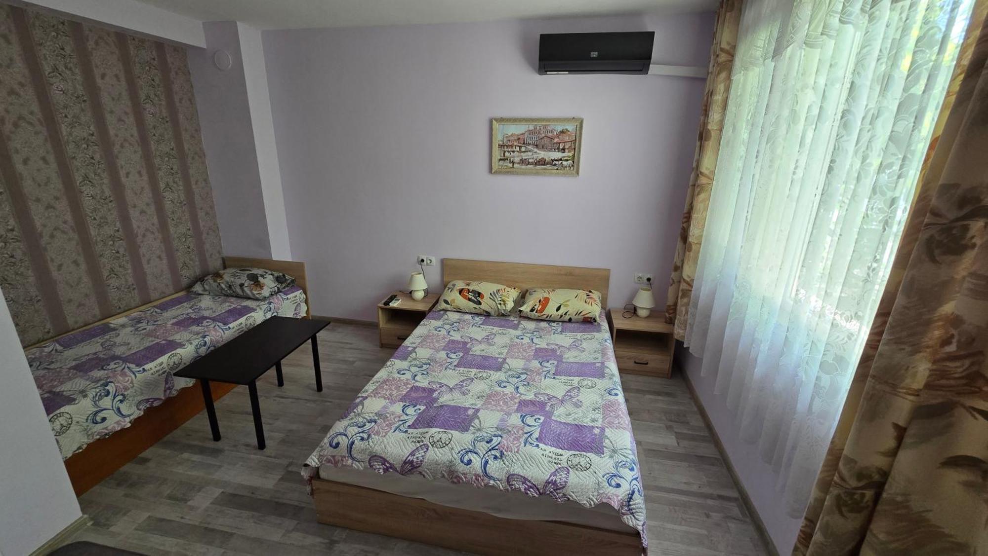 Fema Guest House بالشيك الغرفة الصورة
