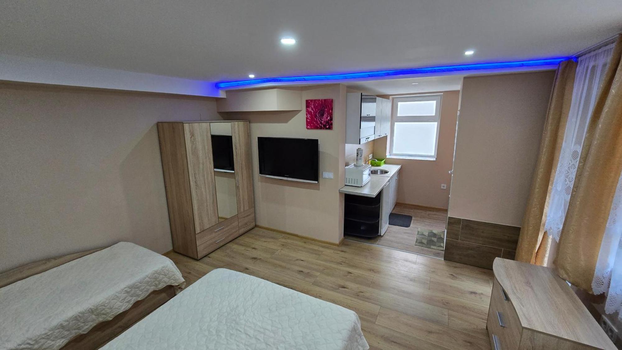 Fema Guest House بالشيك الغرفة الصورة
